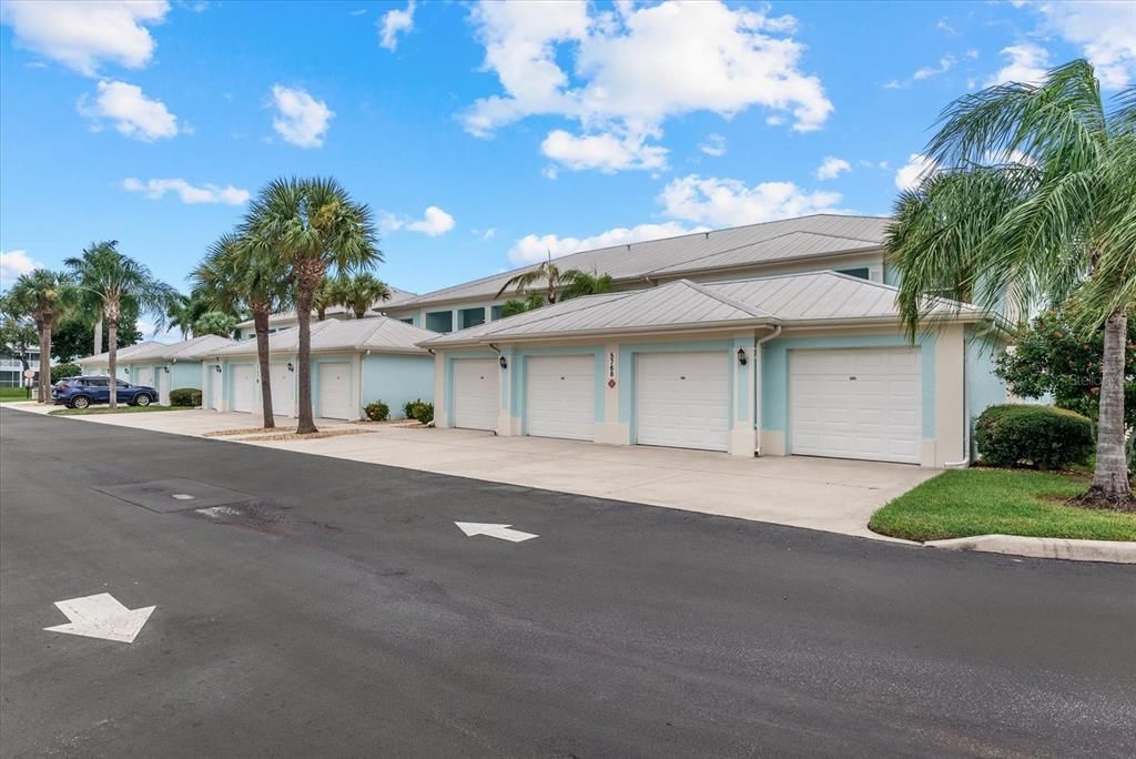 For Sale: $237,500 (2 beds, 2 baths, 1168 Square Feet)