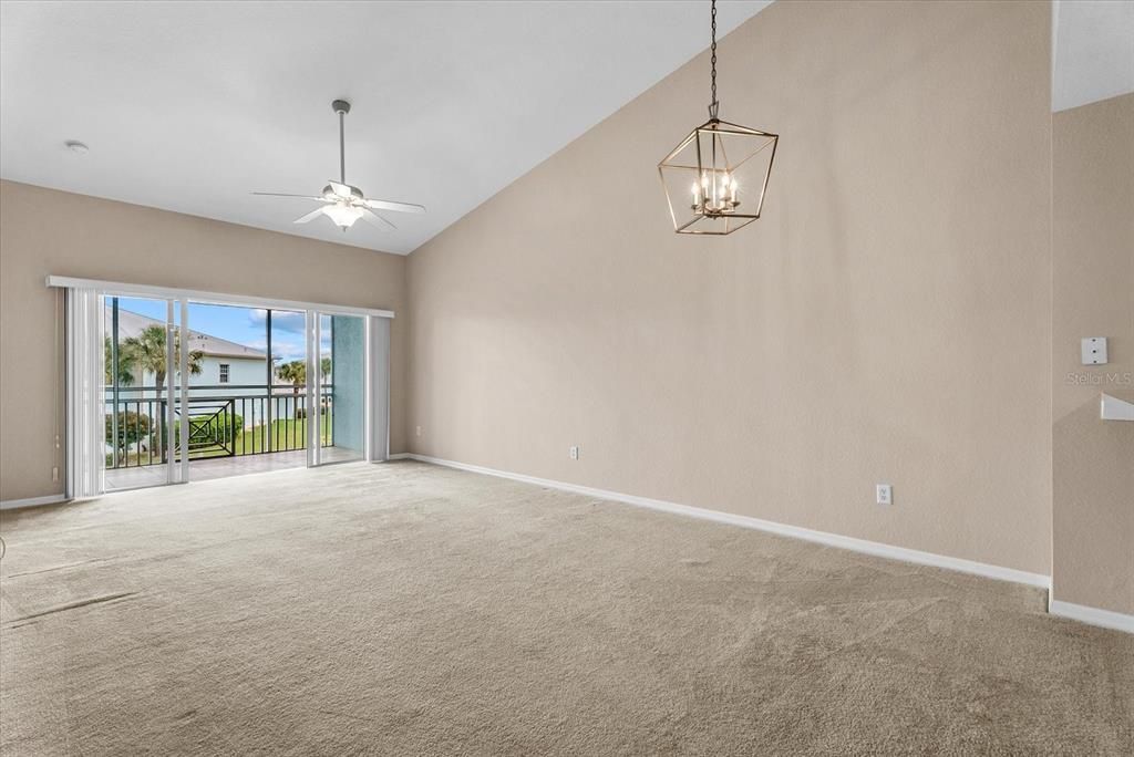 For Sale: $237,500 (2 beds, 2 baths, 1168 Square Feet)