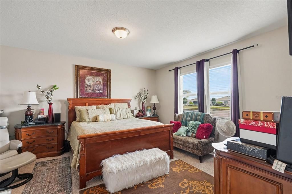 For Sale: $350,000 (4 beds, 2 baths, 2046 Square Feet)