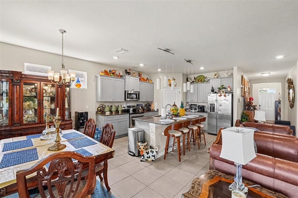 For Sale: $350,000 (4 beds, 2 baths, 2046 Square Feet)
