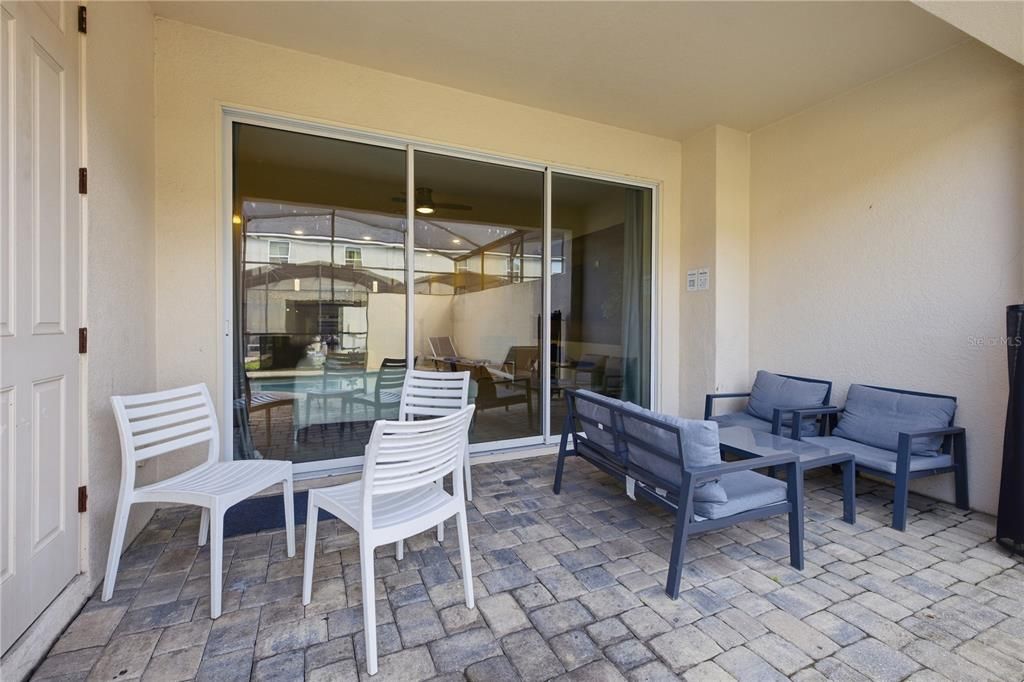 For Sale: $455,000 (5 beds, 4 baths, 2294 Square Feet)