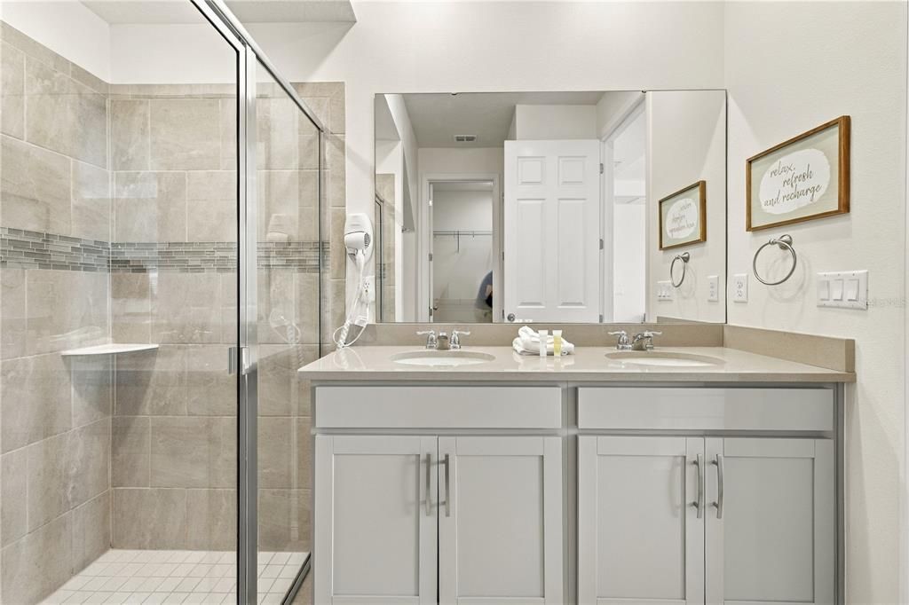 For Sale: $455,000 (5 beds, 4 baths, 2294 Square Feet)