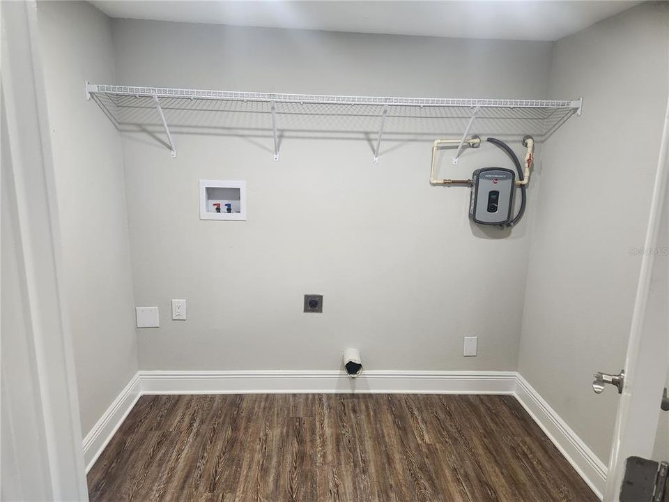 En Venta: $284,500 (3 camas, 1 baños, 1072 Pies cuadrados)