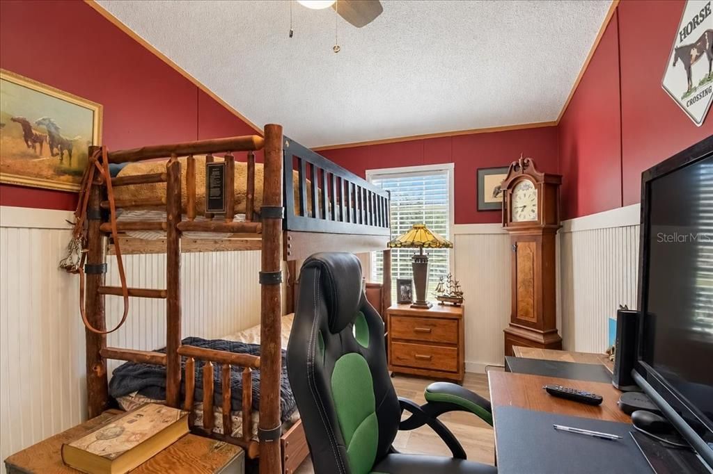 На продажу: $339,900 (3 спален, 2 ванн, 1188 Квадратных фут)