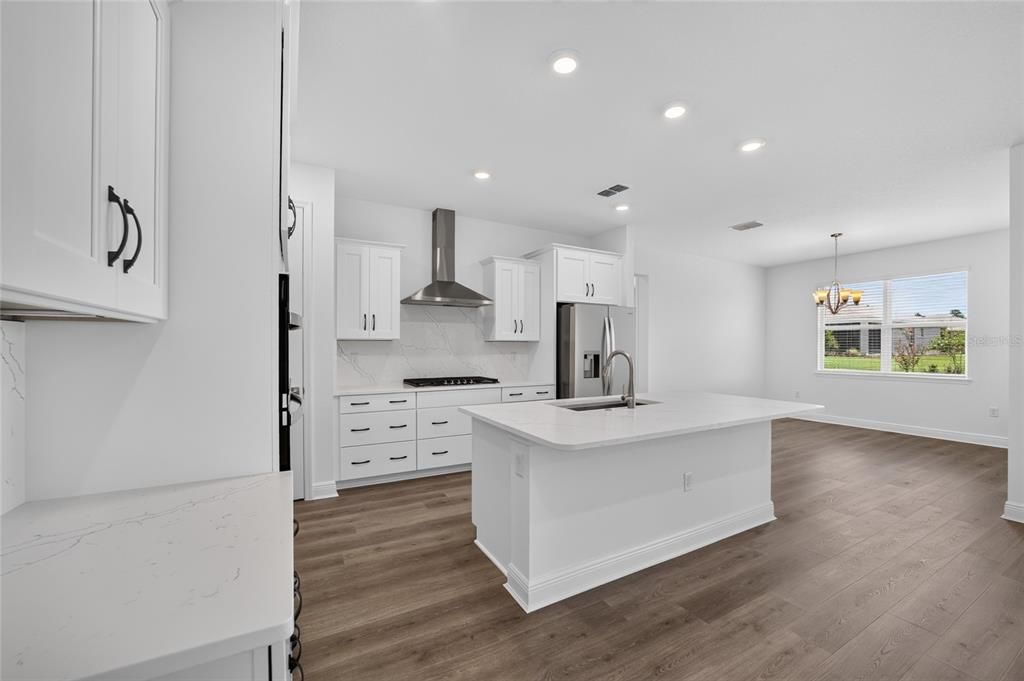 For Sale: $420,115 (2 beds, 2 baths, 1718 Square Feet)