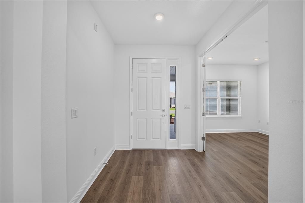 For Sale: $420,115 (2 beds, 2 baths, 1718 Square Feet)