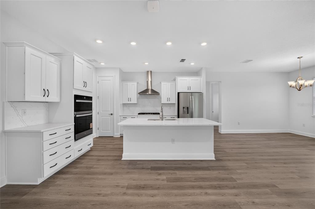 For Sale: $420,115 (2 beds, 2 baths, 1718 Square Feet)