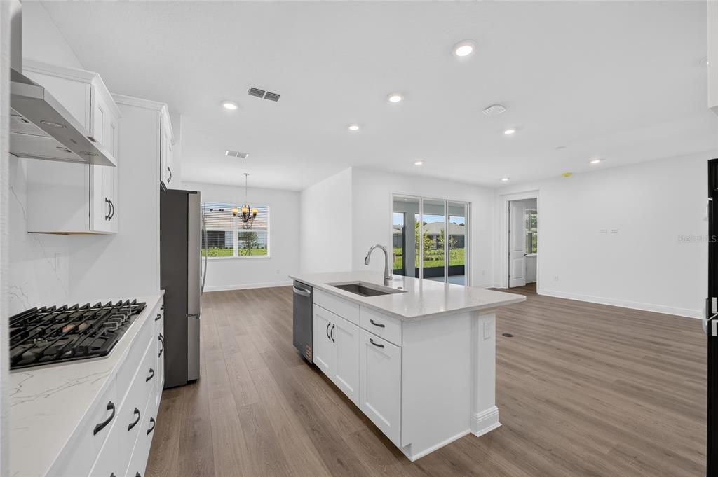For Sale: $420,115 (2 beds, 2 baths, 1718 Square Feet)