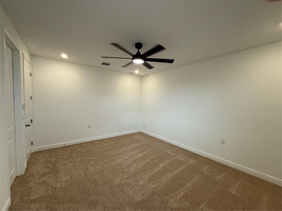 For Rent: $3,750 (5 beds, 3 baths, 3076 Square Feet)