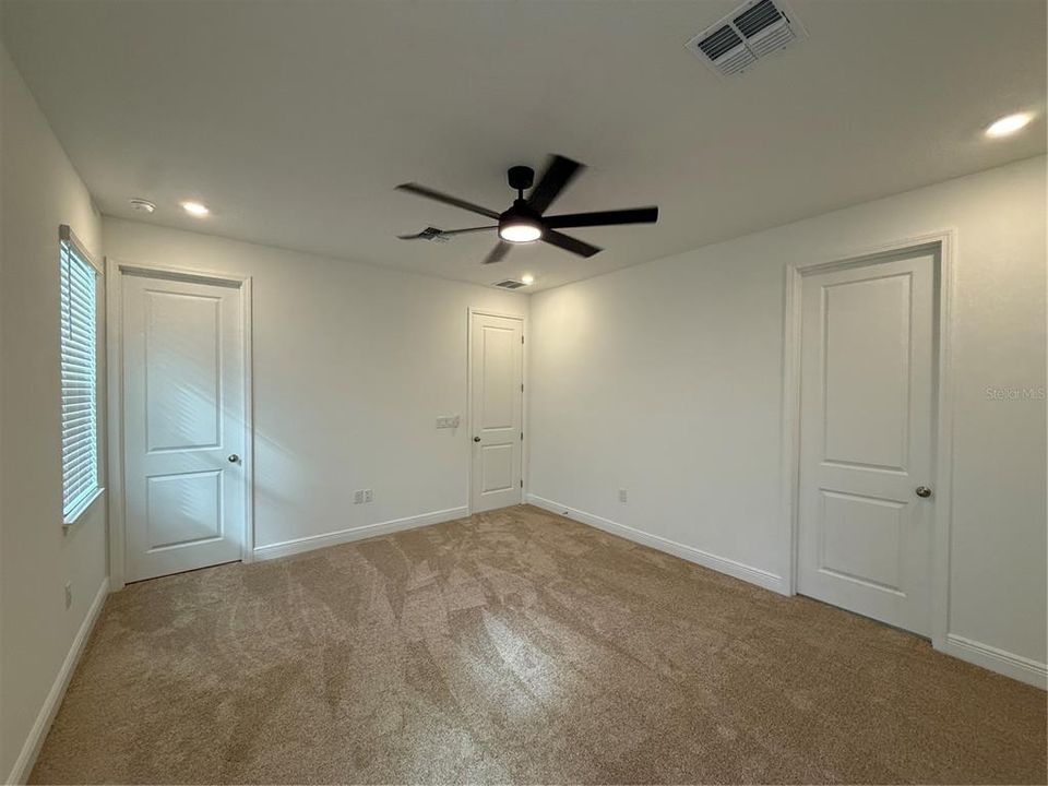 For Rent: $3,750 (5 beds, 3 baths, 3076 Square Feet)