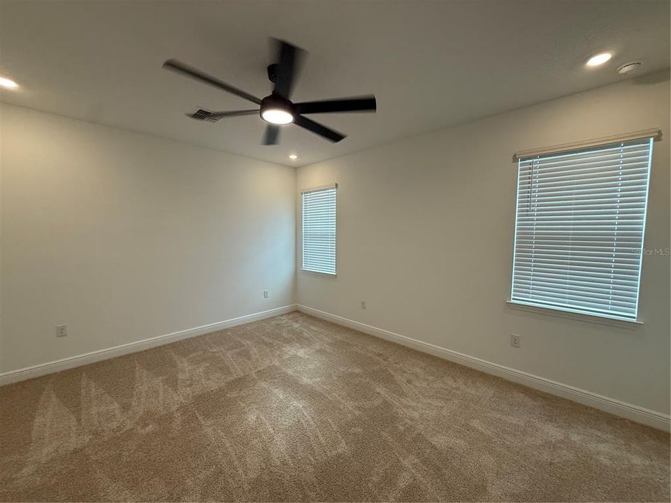 For Rent: $3,750 (5 beds, 3 baths, 3076 Square Feet)