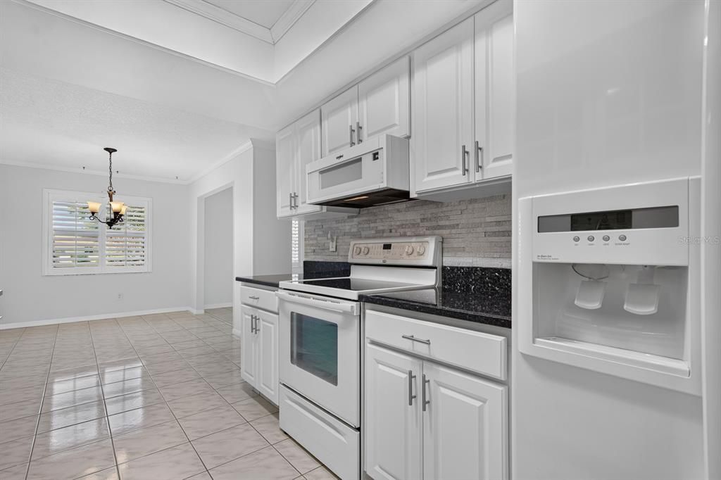 For Sale: $185,000 (2 beds, 2 baths, 1829 Square Feet)