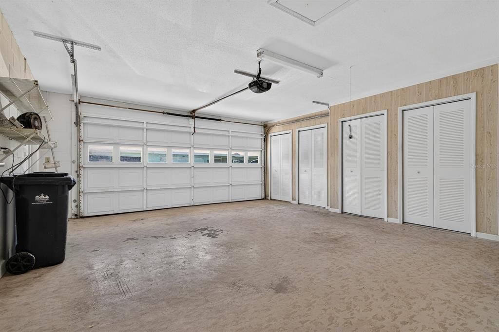 For Sale: $185,000 (2 beds, 2 baths, 1829 Square Feet)