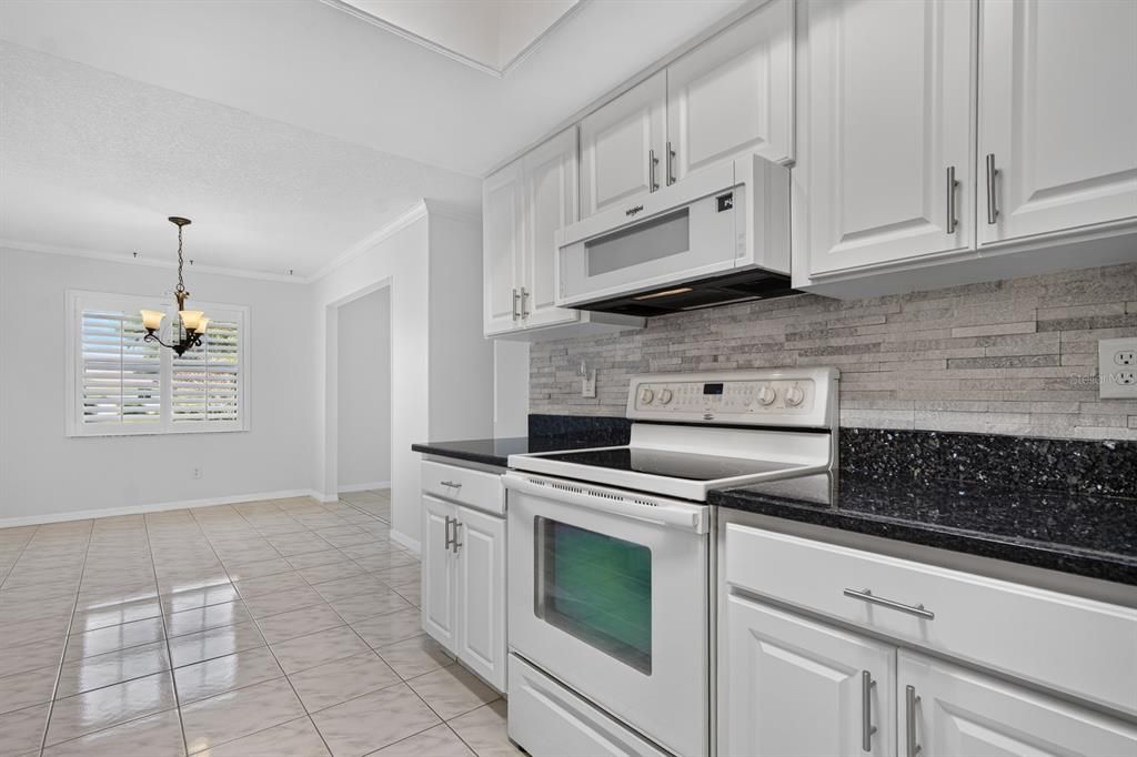 For Sale: $185,000 (2 beds, 2 baths, 1829 Square Feet)