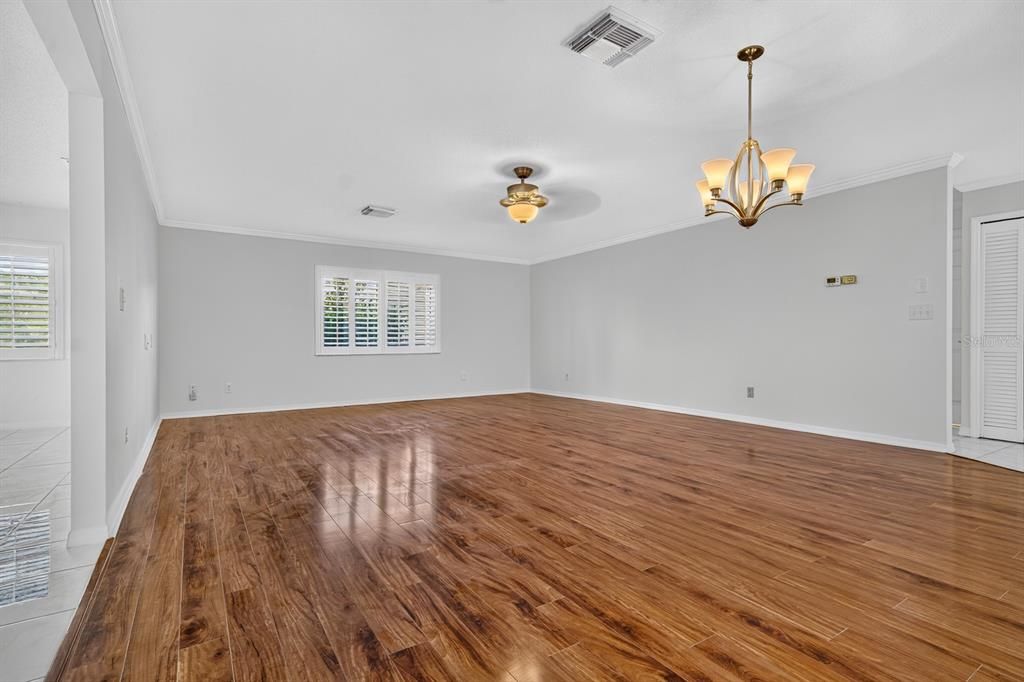 For Sale: $185,000 (2 beds, 2 baths, 1829 Square Feet)