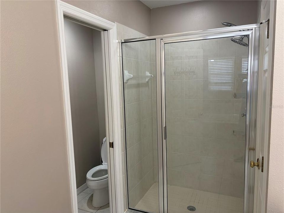 For Rent: $3,700 (3 beds, 2 baths, 2348 Square Feet)