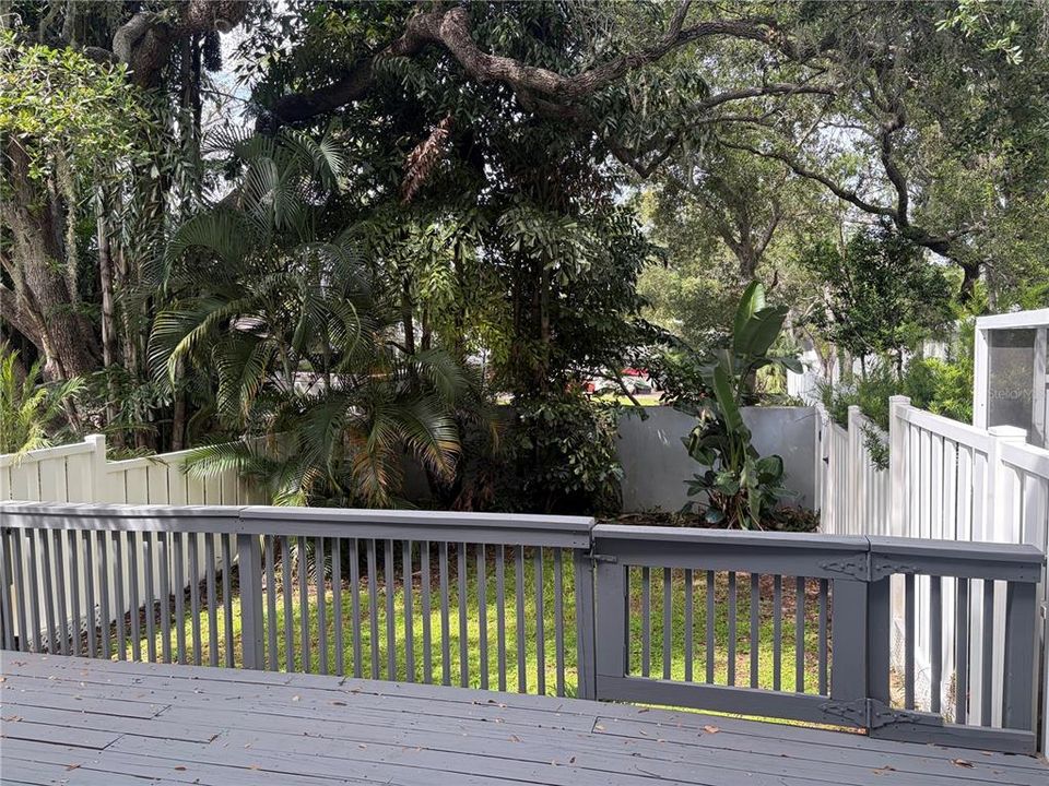 For Rent: $3,700 (3 beds, 2 baths, 2348 Square Feet)