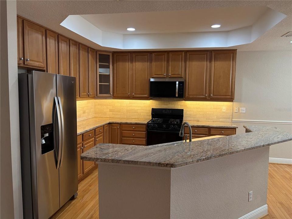 For Rent: $3,700 (3 beds, 2 baths, 2348 Square Feet)