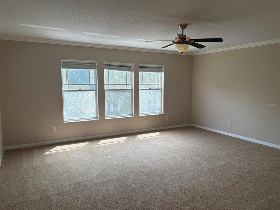 For Rent: $3,700 (3 beds, 2 baths, 2348 Square Feet)