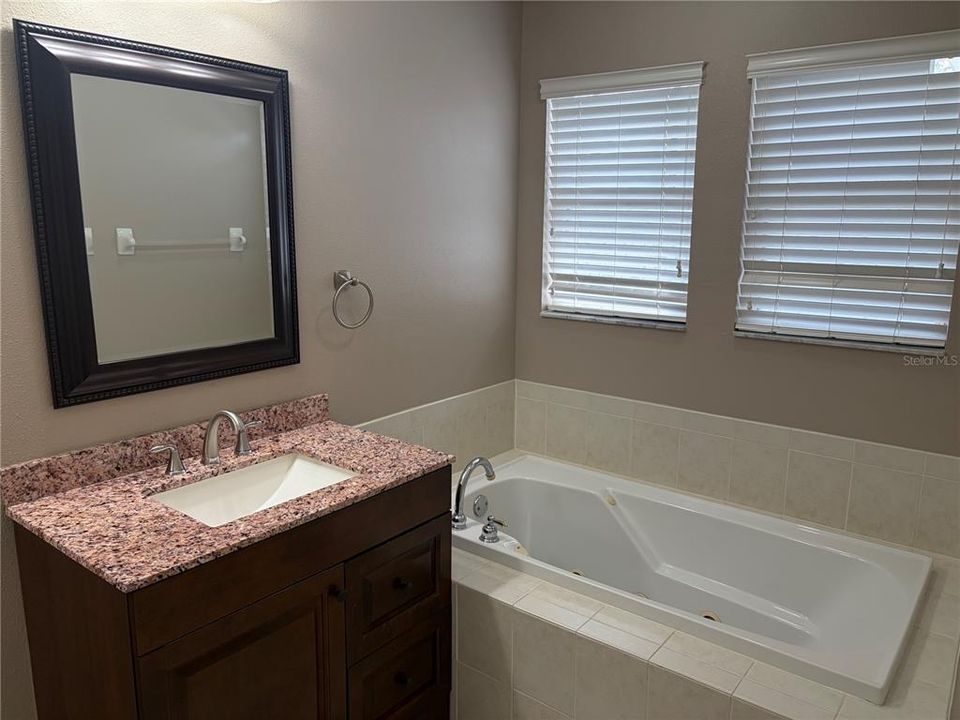 For Rent: $3,700 (3 beds, 2 baths, 2348 Square Feet)