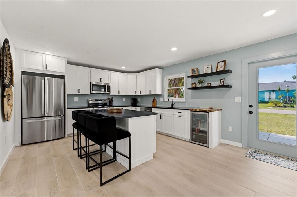 For Sale: $329,000 (3 beds, 1 baths, 1114 Square Feet)