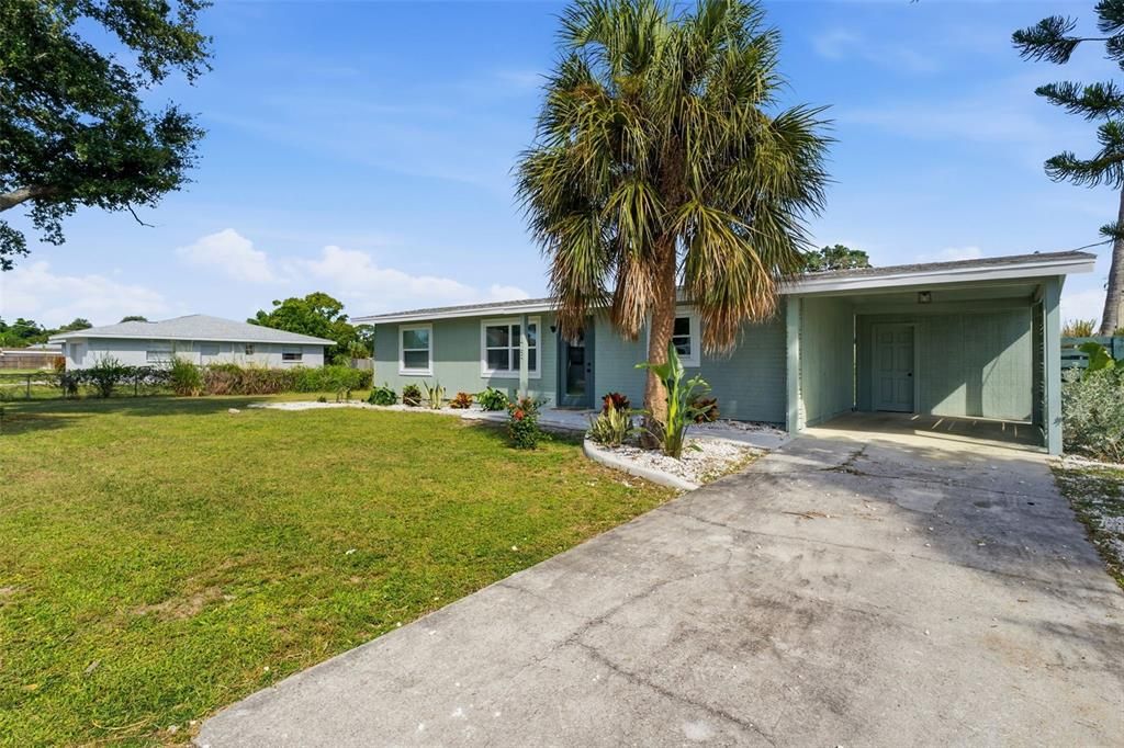 For Sale: $329,000 (3 beds, 1 baths, 1114 Square Feet)