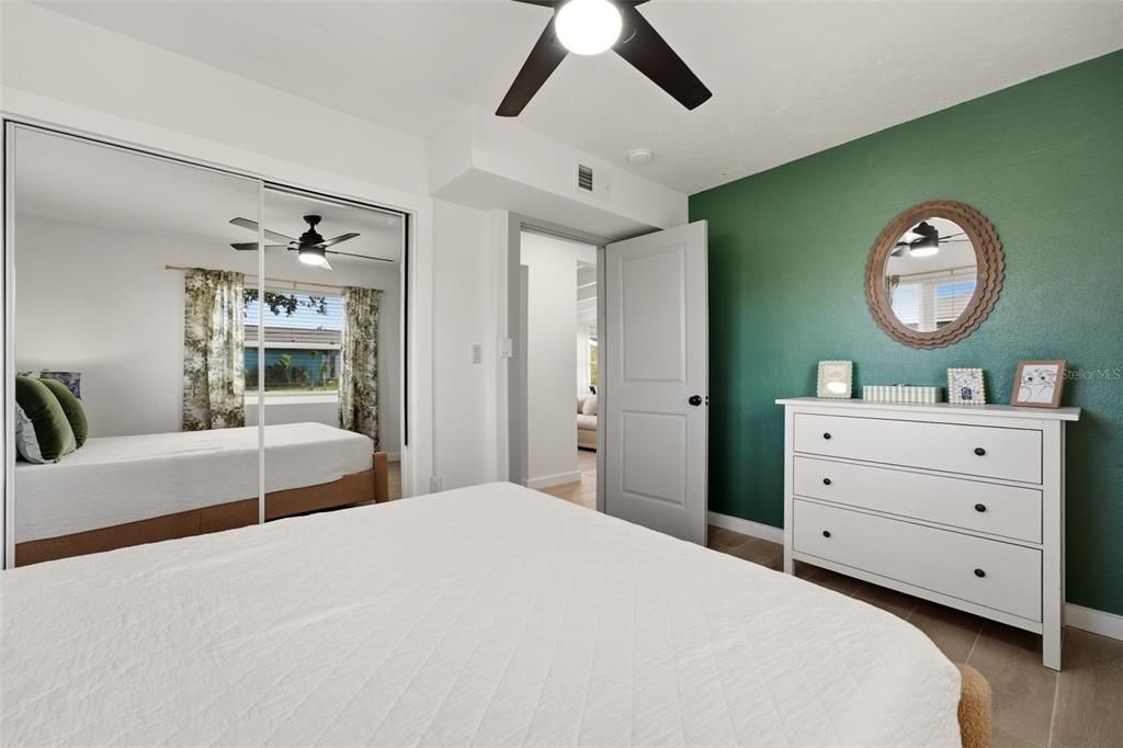 For Sale: $329,000 (3 beds, 1 baths, 1114 Square Feet)