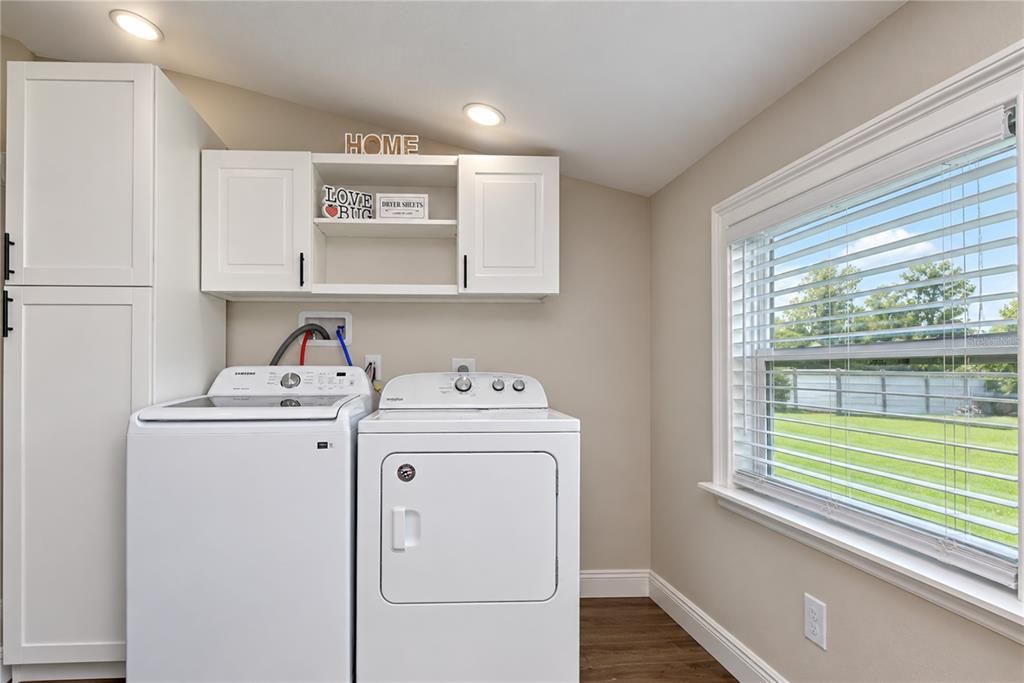 For Sale: $400,000 (2 beds, 1 baths, 1148 Square Feet)