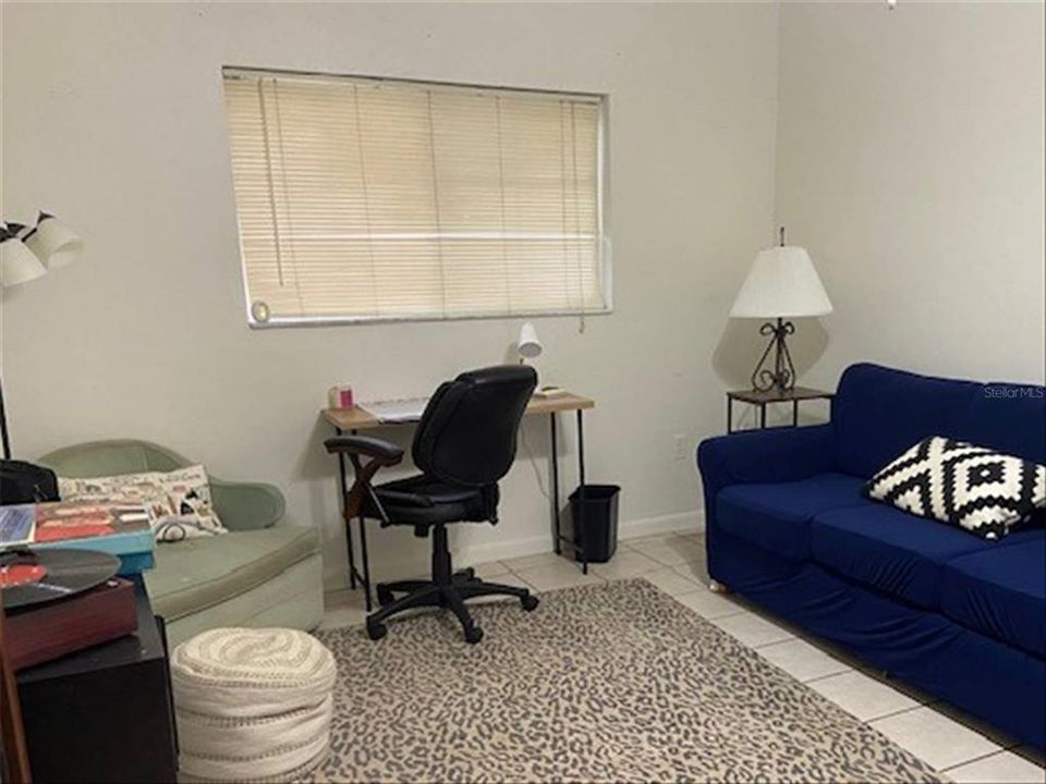 En Venta: $268,000 (4 camas, 2 baños, 1565 Pies cuadrados)