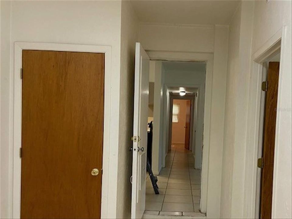 En Venta: $268,000 (4 camas, 2 baños, 1565 Pies cuadrados)