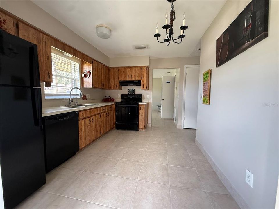 For Rent: $1,650 (2 beds, 2 baths, 836 Square Feet)