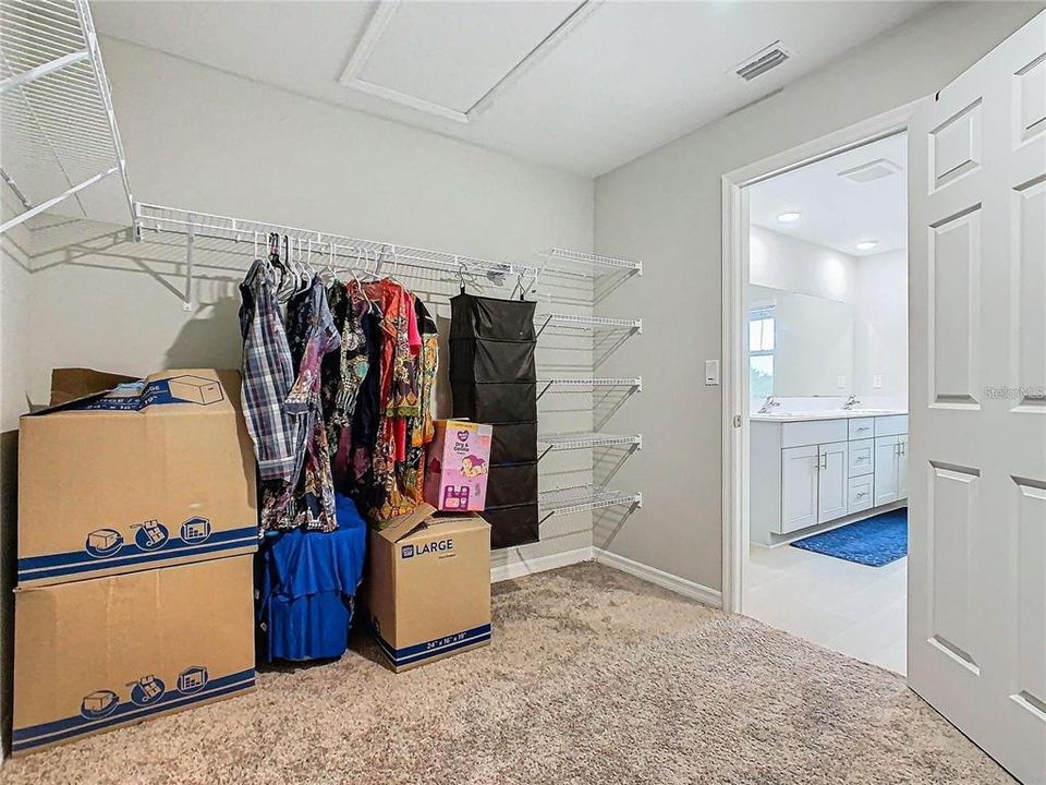 На продажу: $399,900 (5 спален, 3 ванн, 3011 Квадратных фут)
