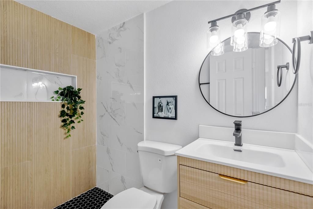 For Sale: $299,000 (3 beds, 2 baths, 844 Square Feet)