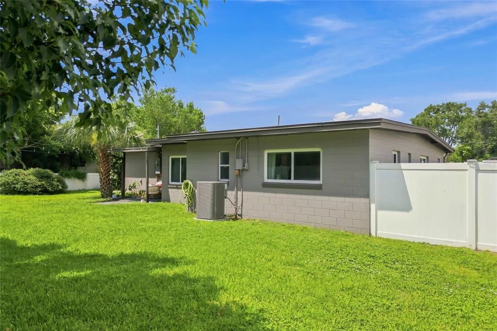 For Sale: $465,000 (3 beds, 2 baths, 1344 Square Feet)