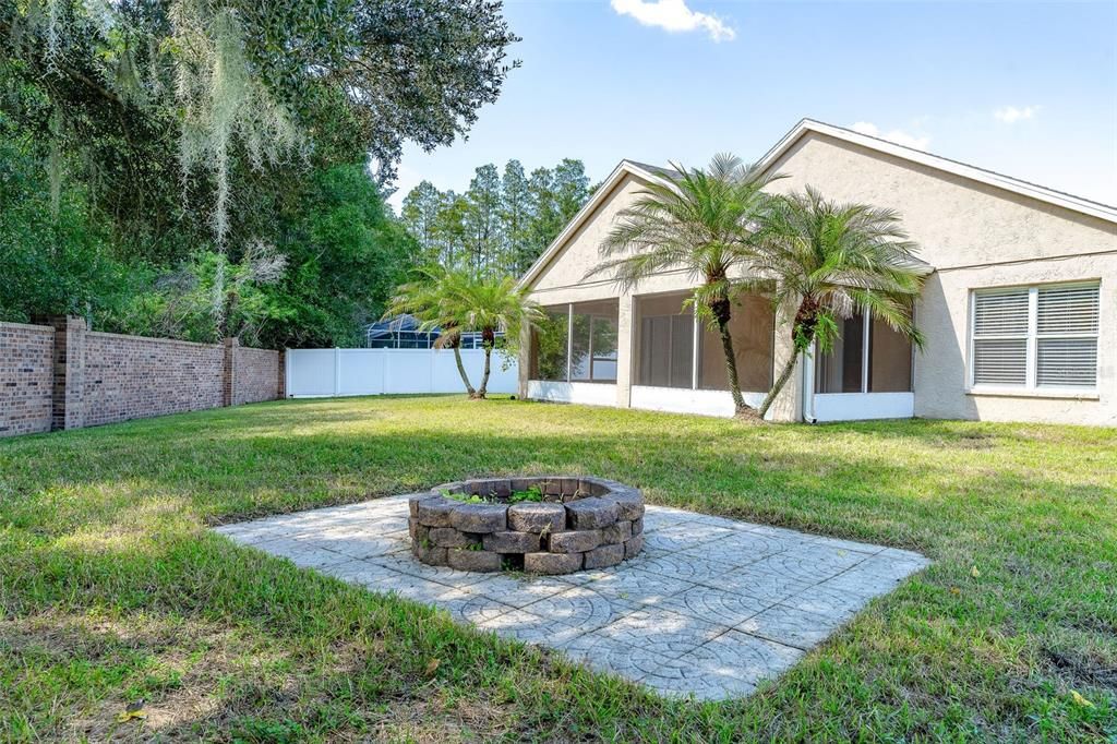 For Sale: $379,999 (4 beds, 2 baths, 1685 Square Feet)