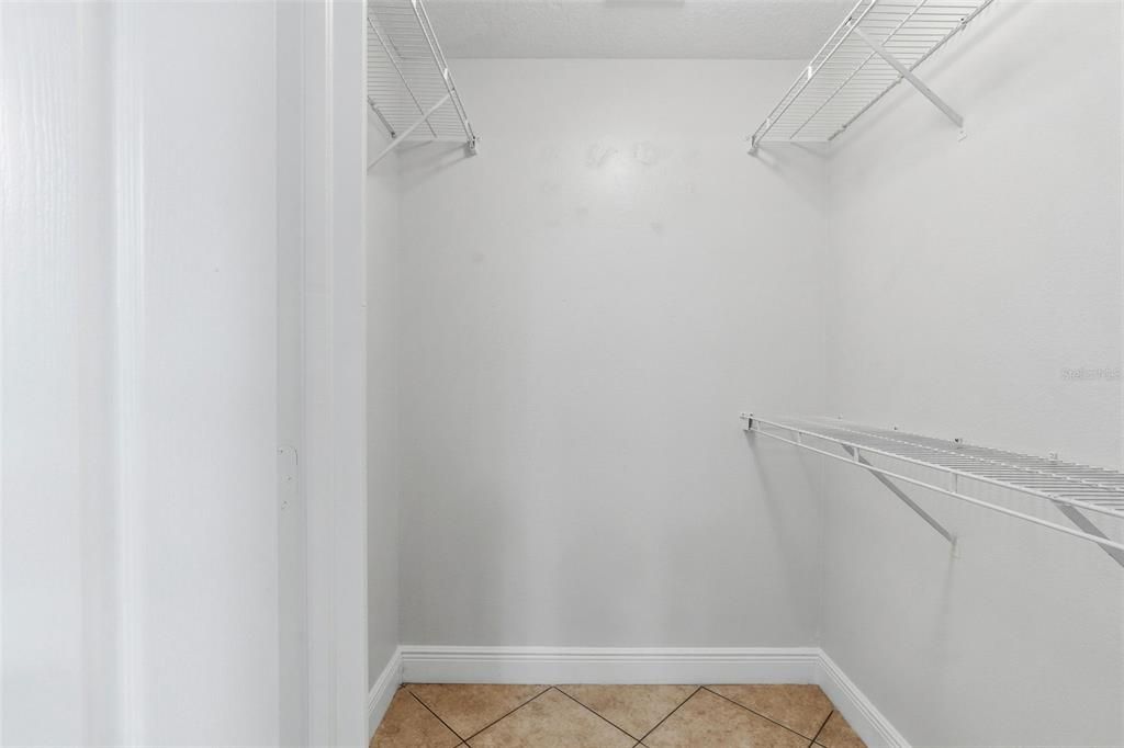 For Sale: $379,999 (4 beds, 2 baths, 1685 Square Feet)