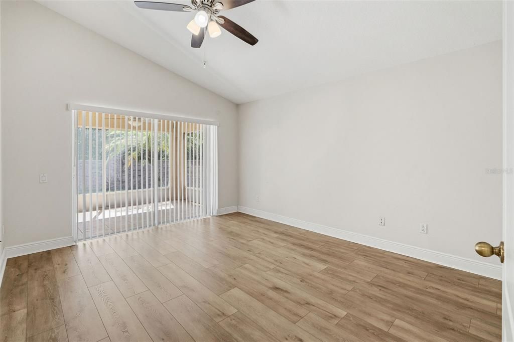 For Sale: $379,999 (4 beds, 2 baths, 1685 Square Feet)