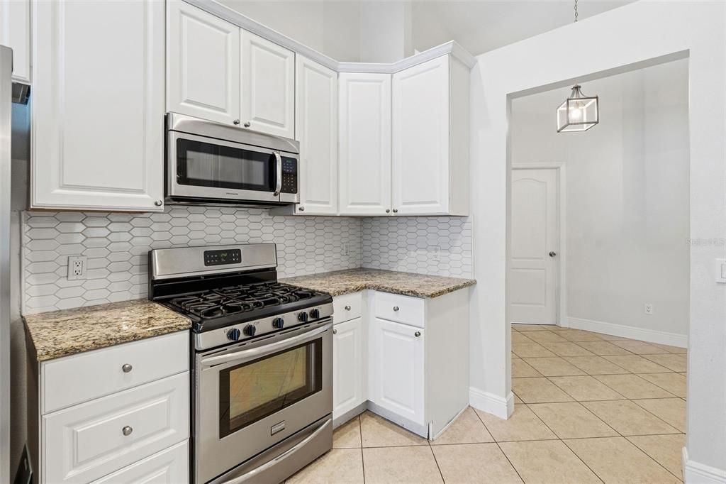 For Sale: $379,999 (4 beds, 2 baths, 1685 Square Feet)