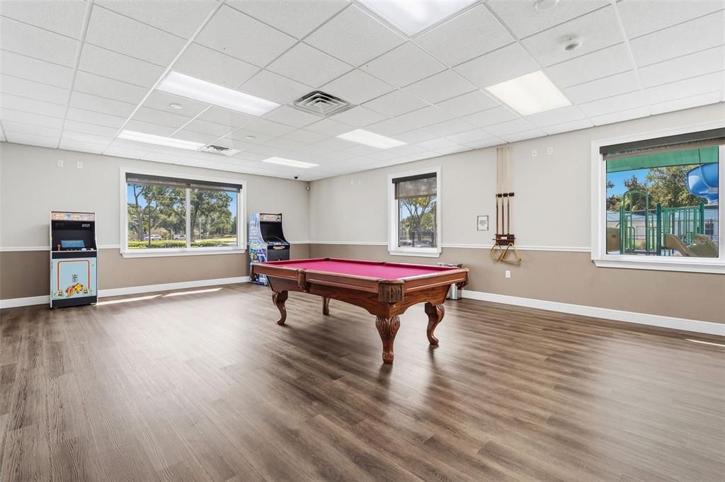 For Sale: $379,999 (4 beds, 2 baths, 1685 Square Feet)