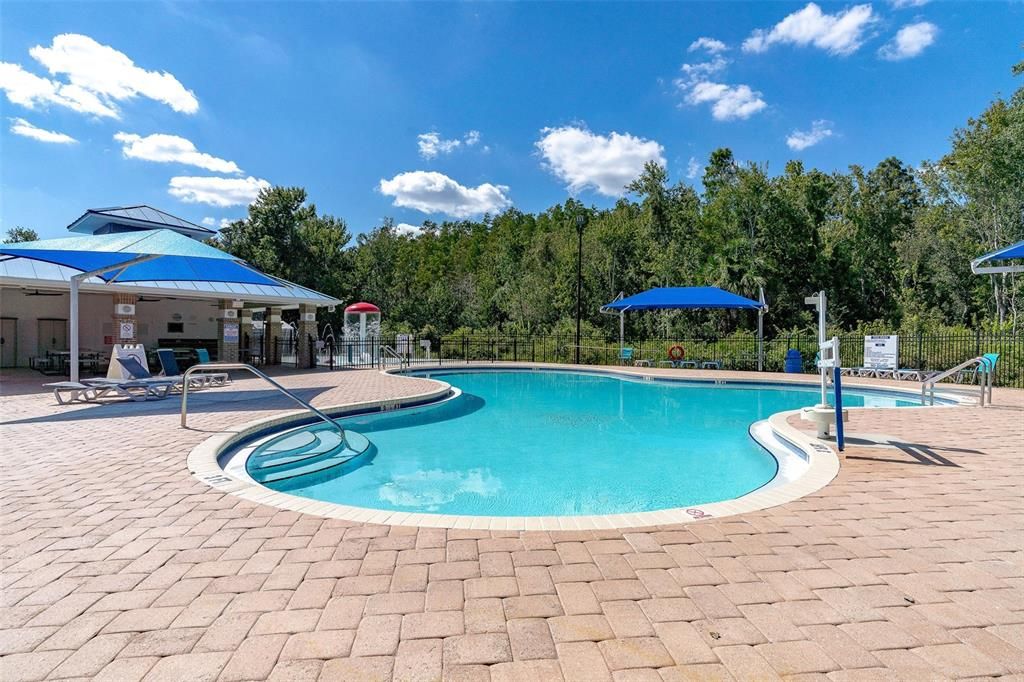 For Sale: $379,999 (4 beds, 2 baths, 1685 Square Feet)