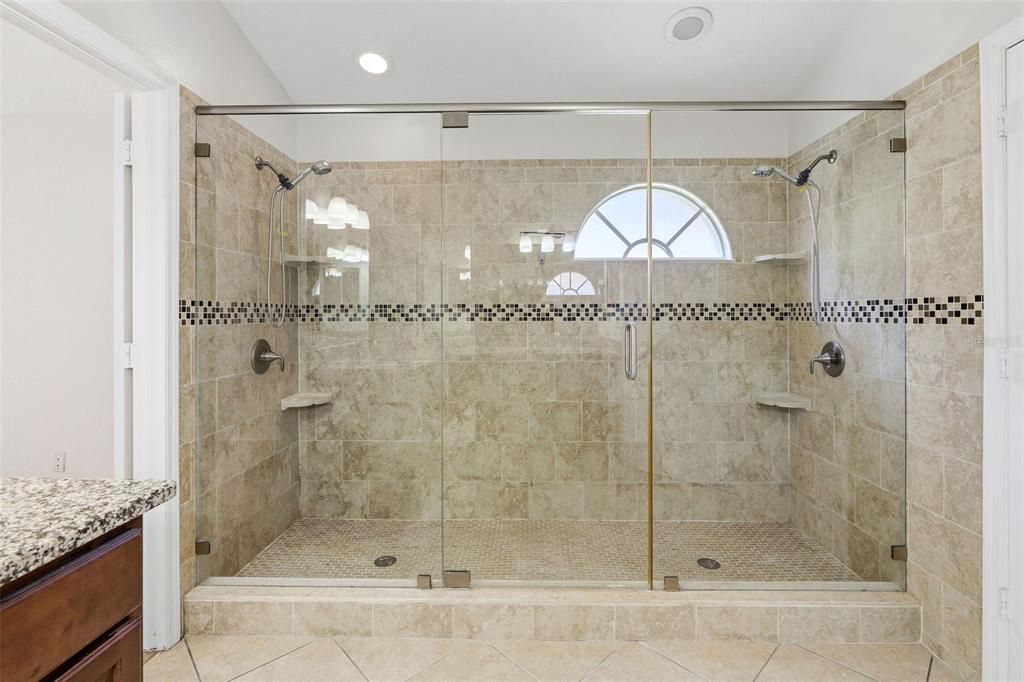 For Sale: $379,999 (4 beds, 2 baths, 1685 Square Feet)