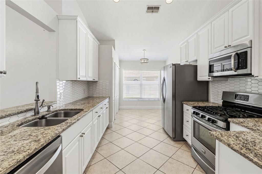 For Sale: $379,999 (4 beds, 2 baths, 1685 Square Feet)