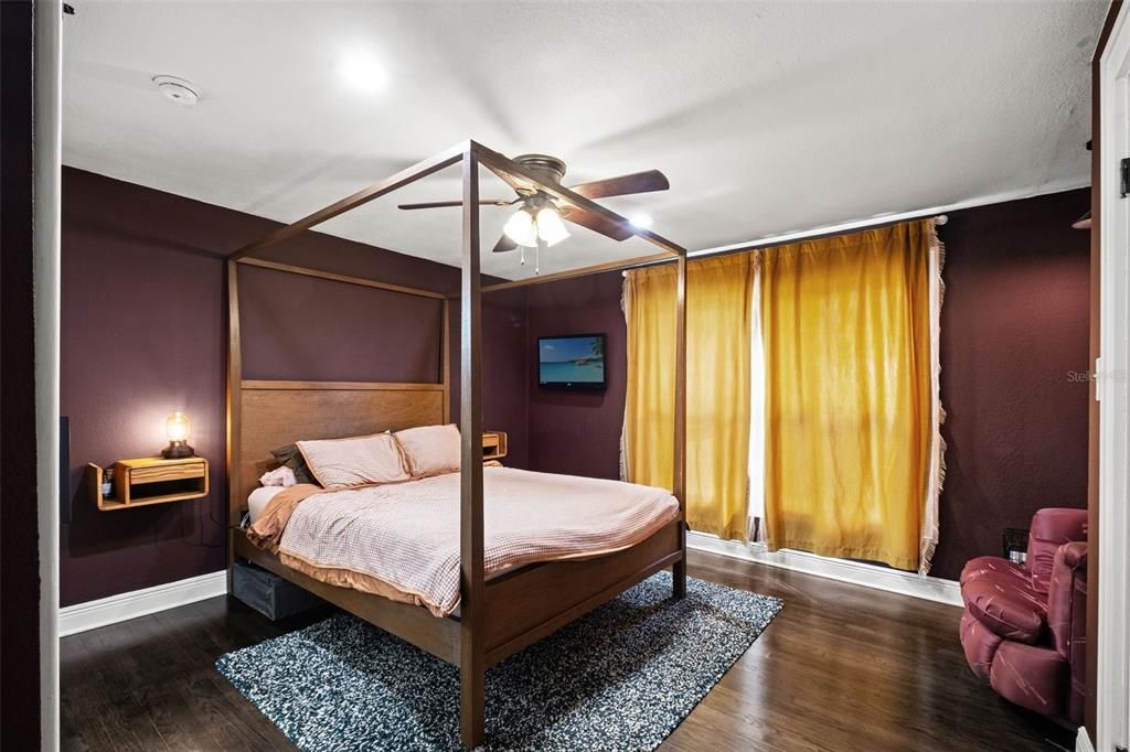 На продажу: $399,000 (3 спален, 2 ванн, 1256 Квадратных фут)