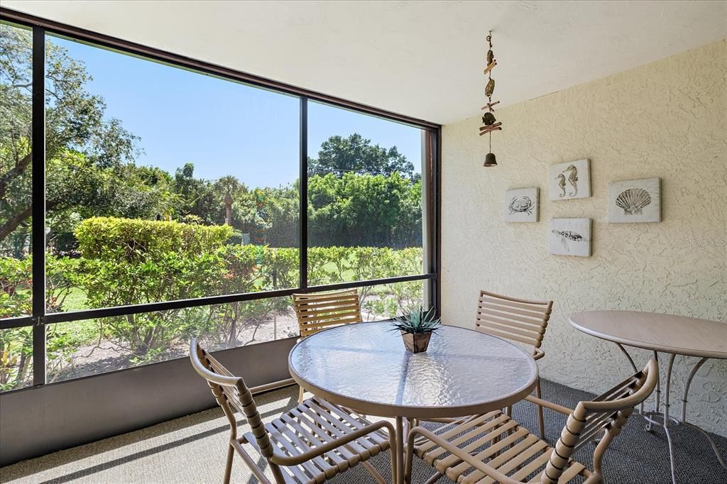 For Sale: $230,000 (2 beds, 2 baths, 1408 Square Feet)