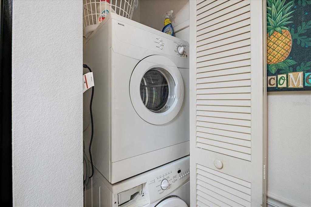 For Sale: $230,000 (2 beds, 2 baths, 1408 Square Feet)