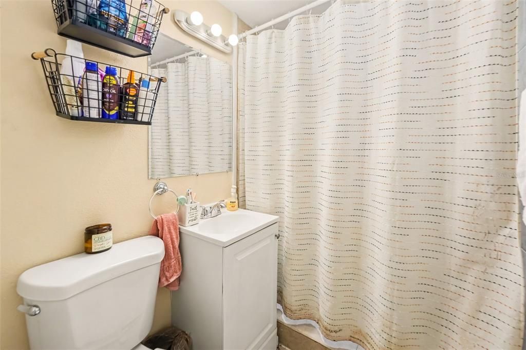En Venta: $275,000 (3 camas, 1 baños, 811 Pies cuadrados)