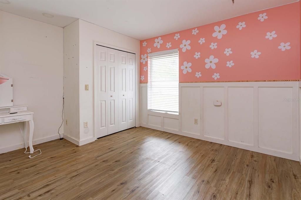 En Venta: $309,500 (4 camas, 2 baños, 1836 Pies cuadrados)