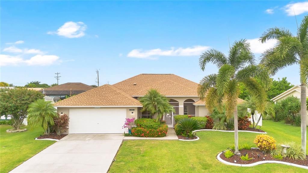For Sale: $475,000 (3 beds, 2 baths, 1838 Square Feet)