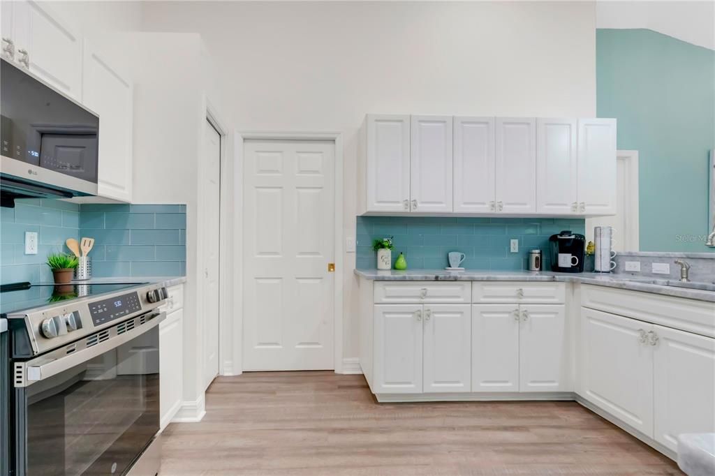 For Sale: $475,000 (3 beds, 2 baths, 1838 Square Feet)