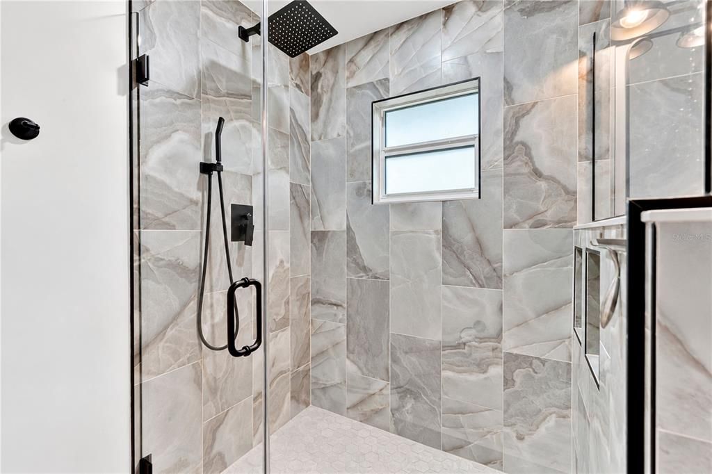 For Sale: $475,000 (3 beds, 2 baths, 1838 Square Feet)